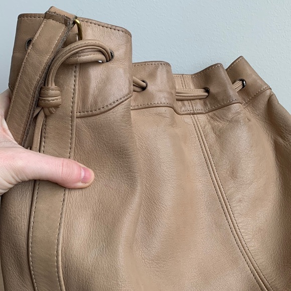 COACH | Vintage Drawstring Bucket Bag - Leather - Picture 12 of 16